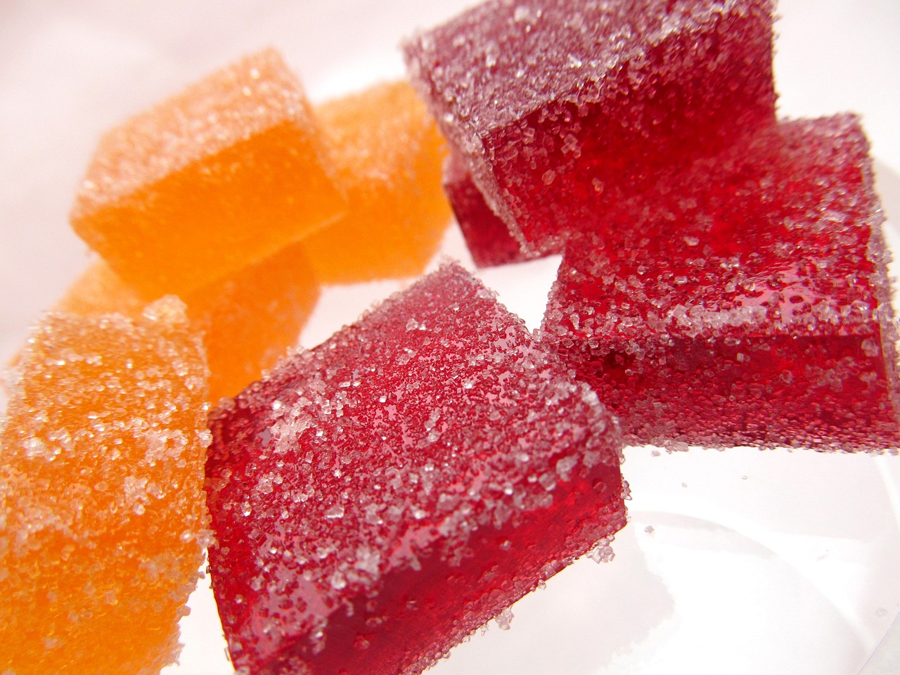 Var hittar jag CBD gummies med THC